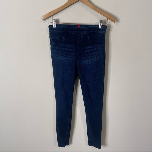 Spanx Jean-ish® Ankle Leggings in Twilight Rinse Size Small - Picture 8 of 8